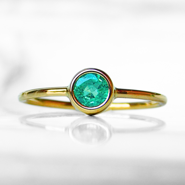 Szmaragd zambijski w złocie - Pierścionek złoty